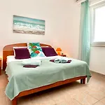 Apartment Amica Trogir