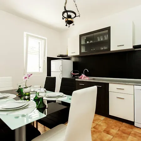 Amica Trogir